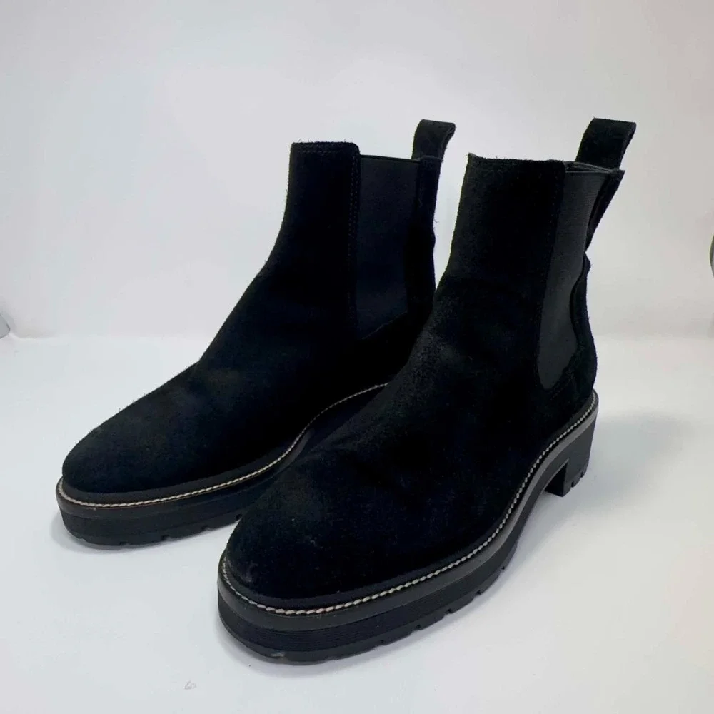 Tory Burch Chelsea Lug Boots Womens 9M Black Suede Pull On Ankle Booties Classic